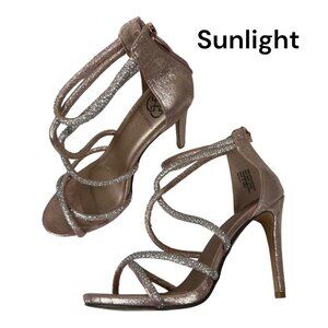 Daisy Fuentes Women’s Rose Gold Strappy Stilleto Heels SZ 8M -Rhinestone-Zipper